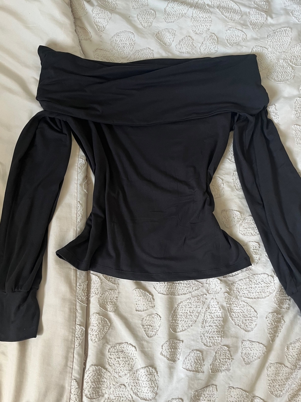 Off-Shoulder Long Sleeve Women’s Top - Black